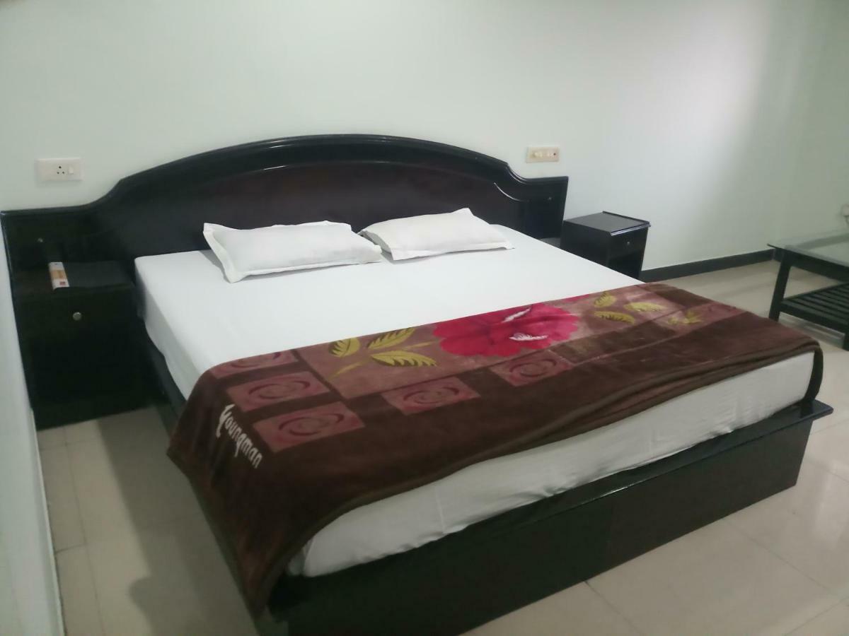 Hotel Vindhwashni Haldwāni Εξωτερικό φωτογραφία
