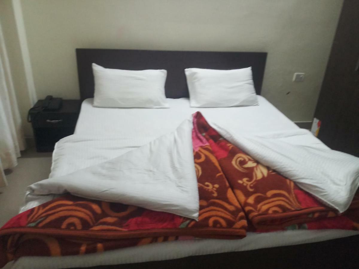 Hotel Vindhwashni Haldwāni Εξωτερικό φωτογραφία